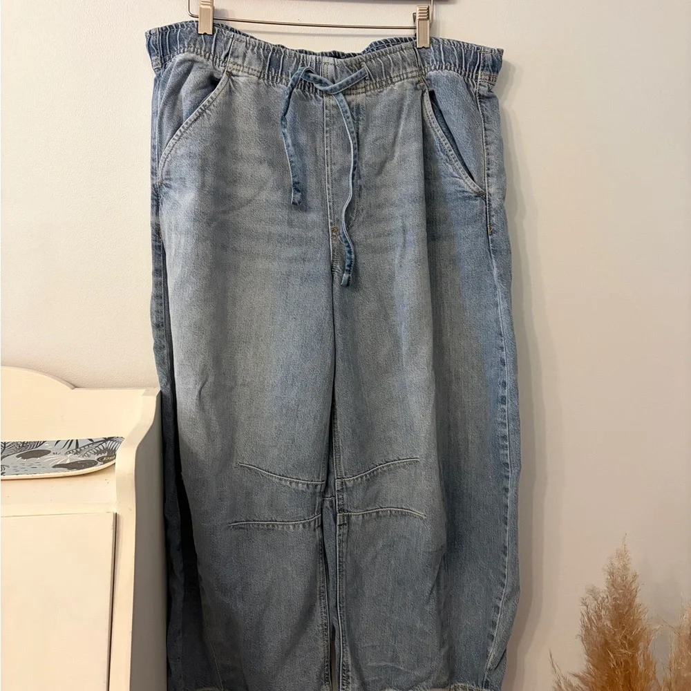 GAP Barrel Drawstring Barrel Jeans - Picture 3 of 5